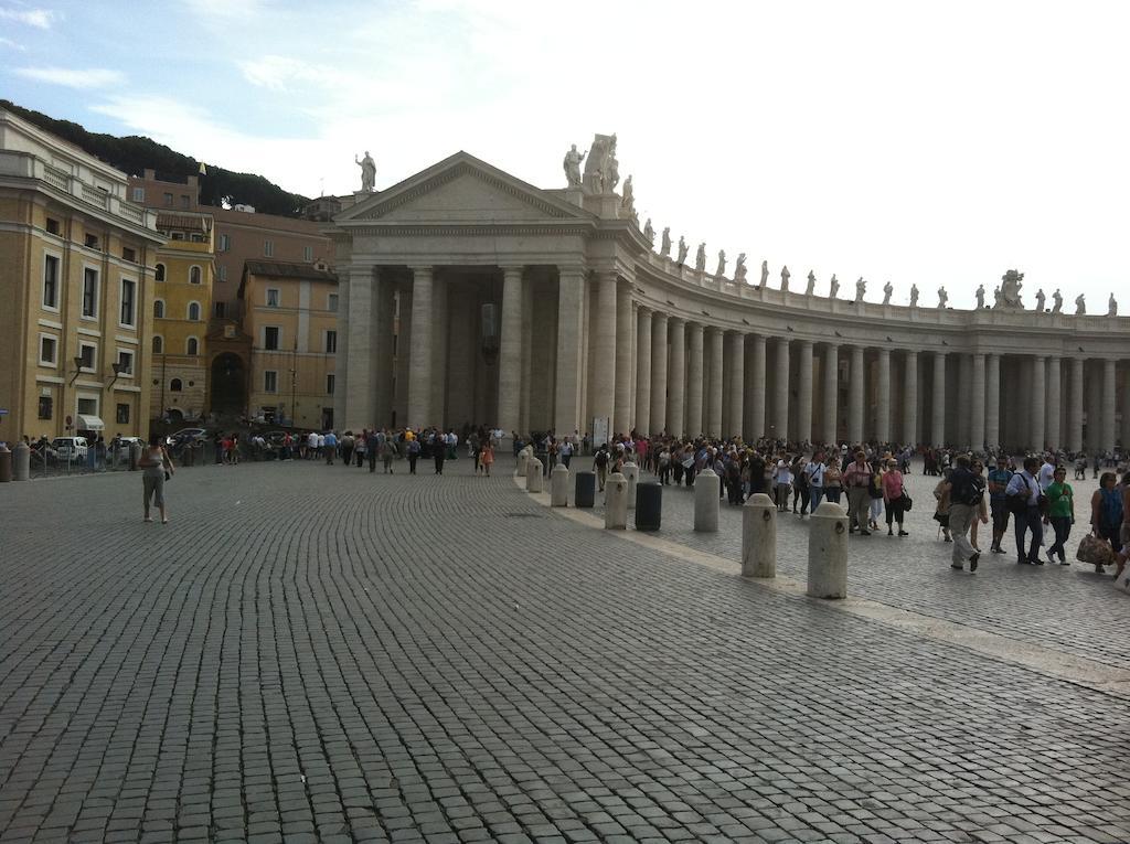 Una Notte Ai Musei Vaticani Apartment Рим Екстериор снимка